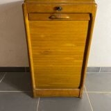 Meuble à rideau
