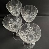 4 verres en cristal taillé
