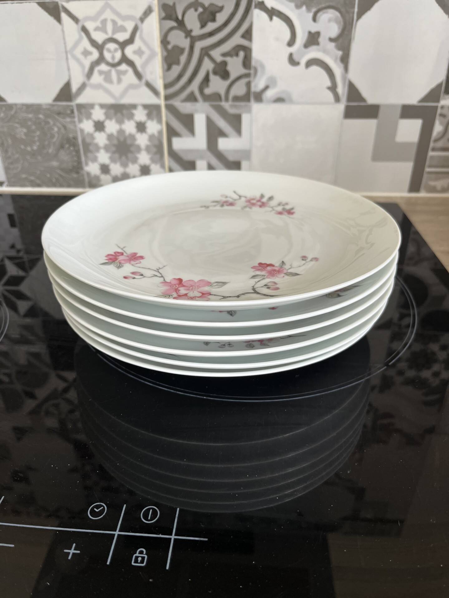 dinner plates
