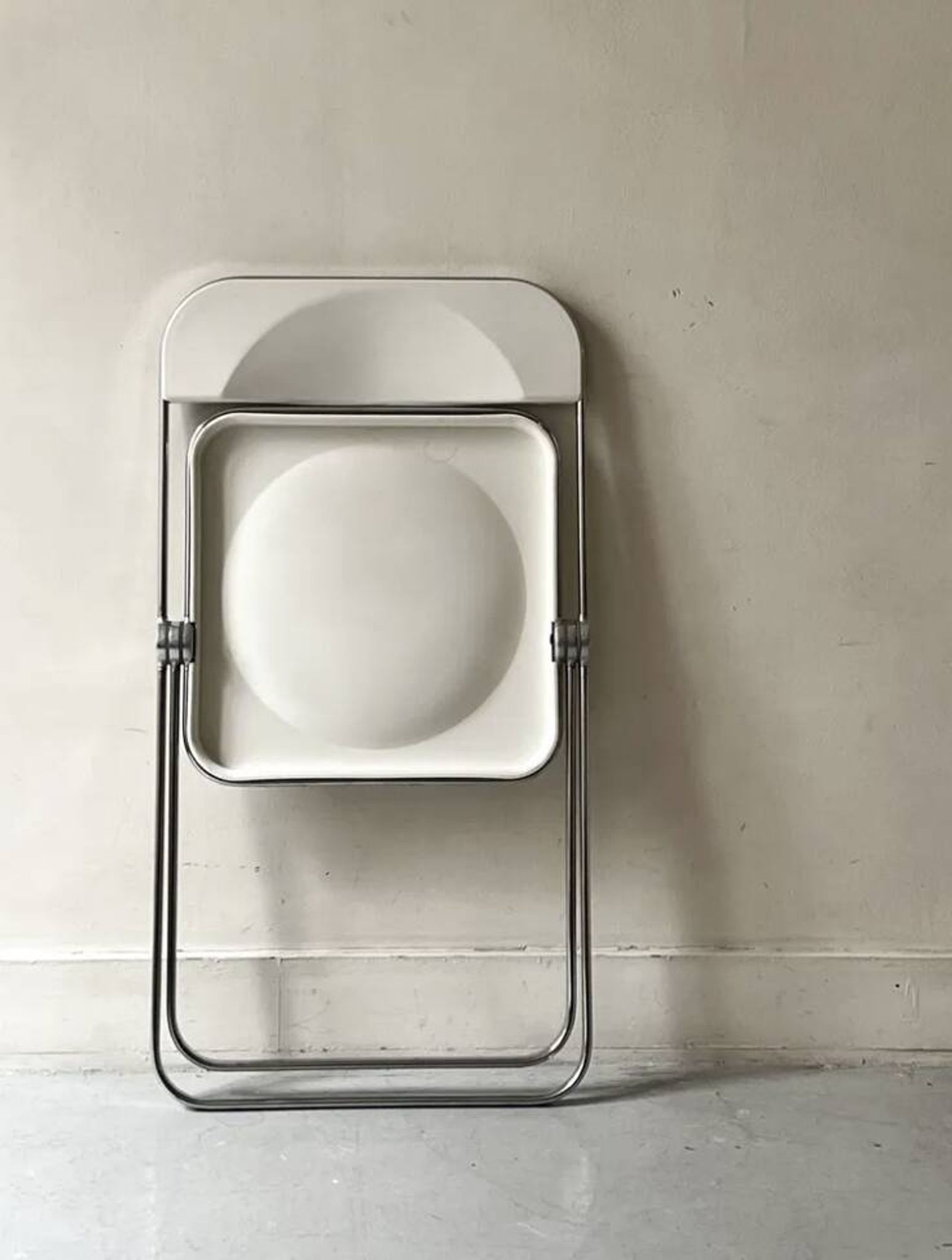 White folding chair & chrome Plia by G. Piretti for Castelli, 1970