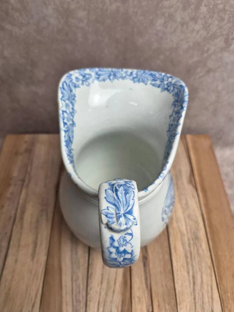 Antique brocade by Jules Vieillard Bordeaux blue & white – Ironstone, floral decoration – 19th century