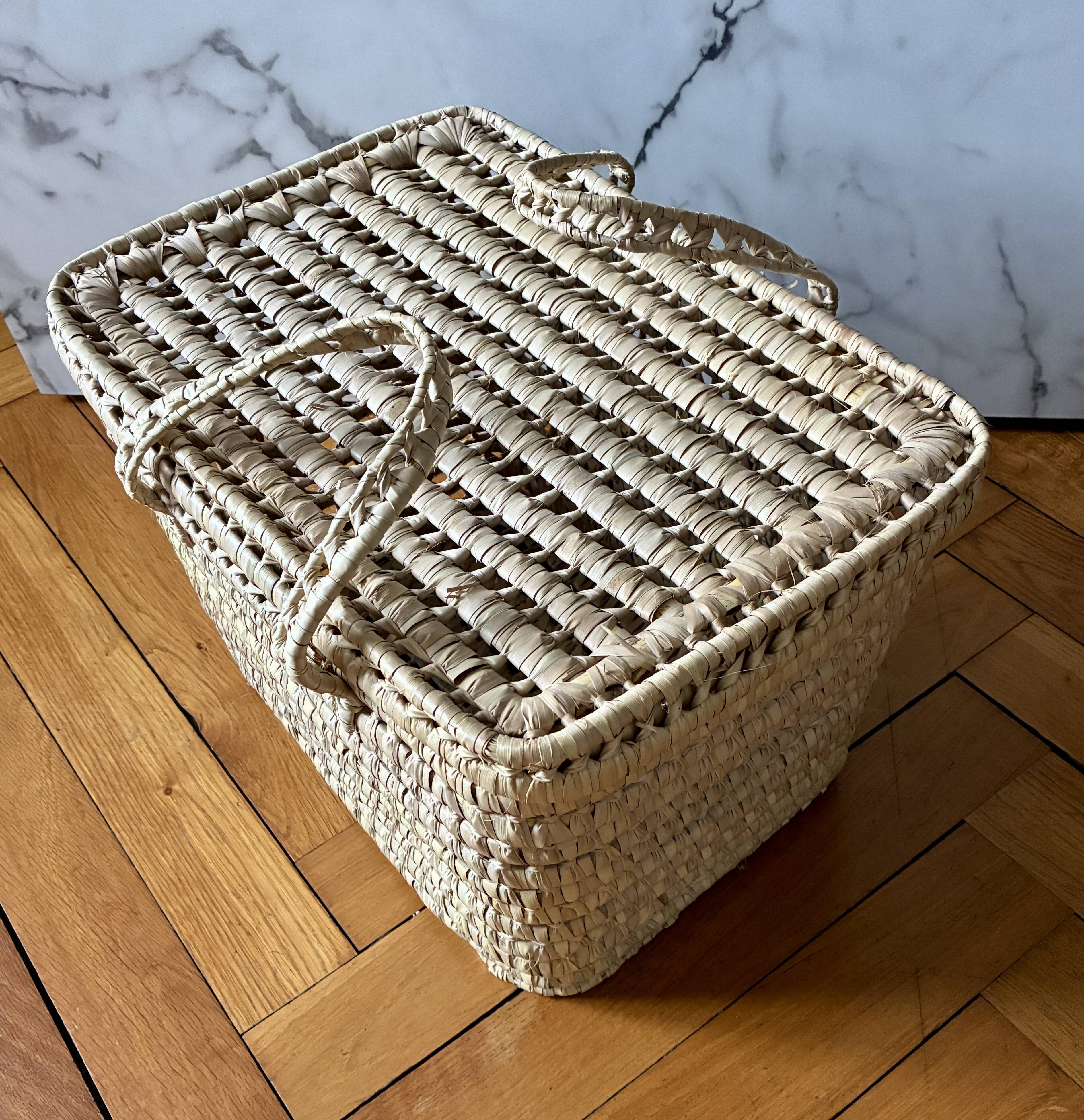 Fiber storage trunk or chest