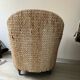 Fauteuil en feuilles de bananier tressées
