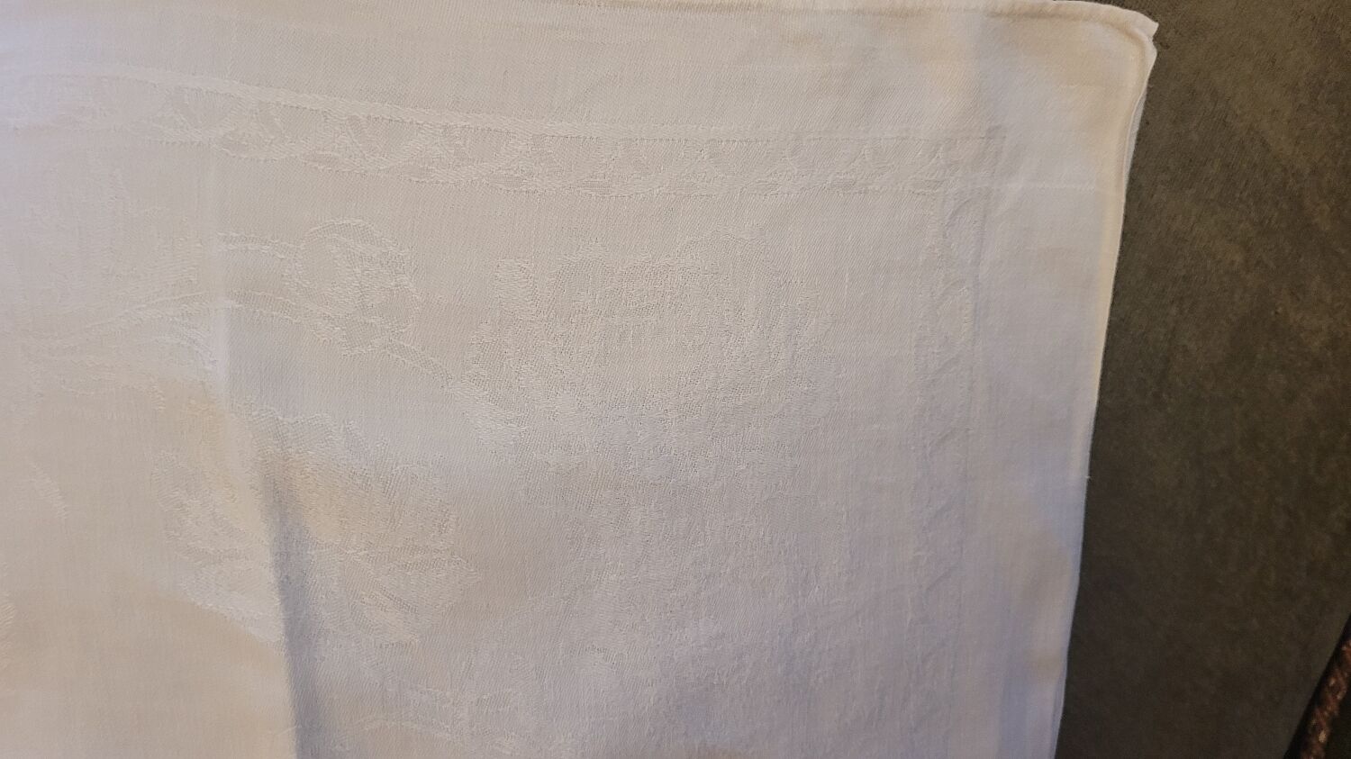 5 monogrammed cotton towels