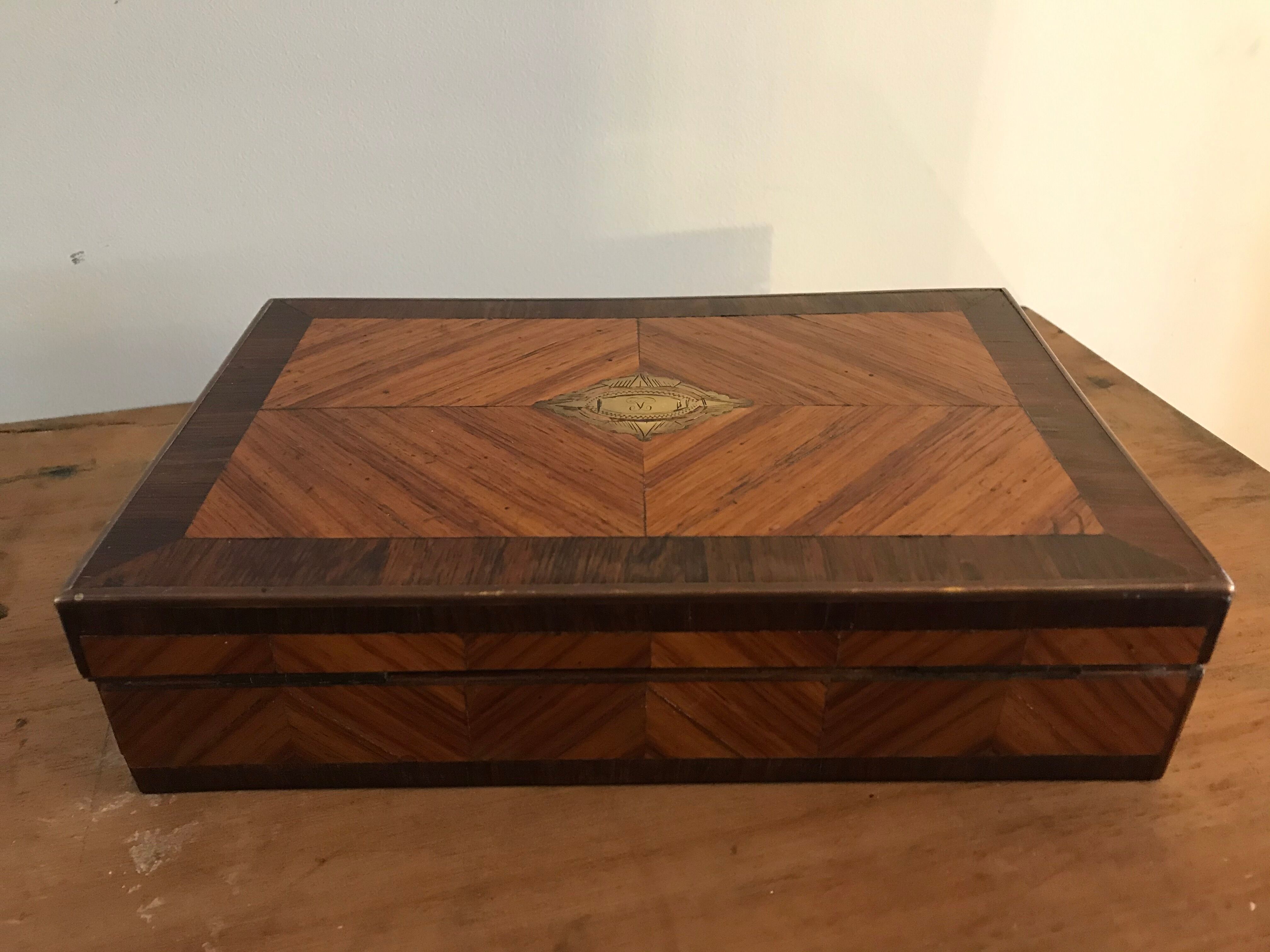 Box in marquetry