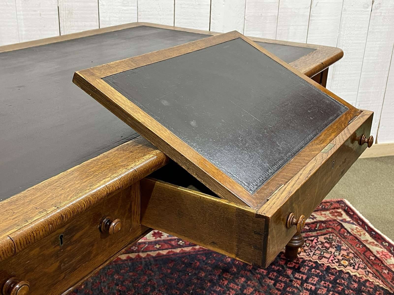 19th-century Victorian desk with writing surface