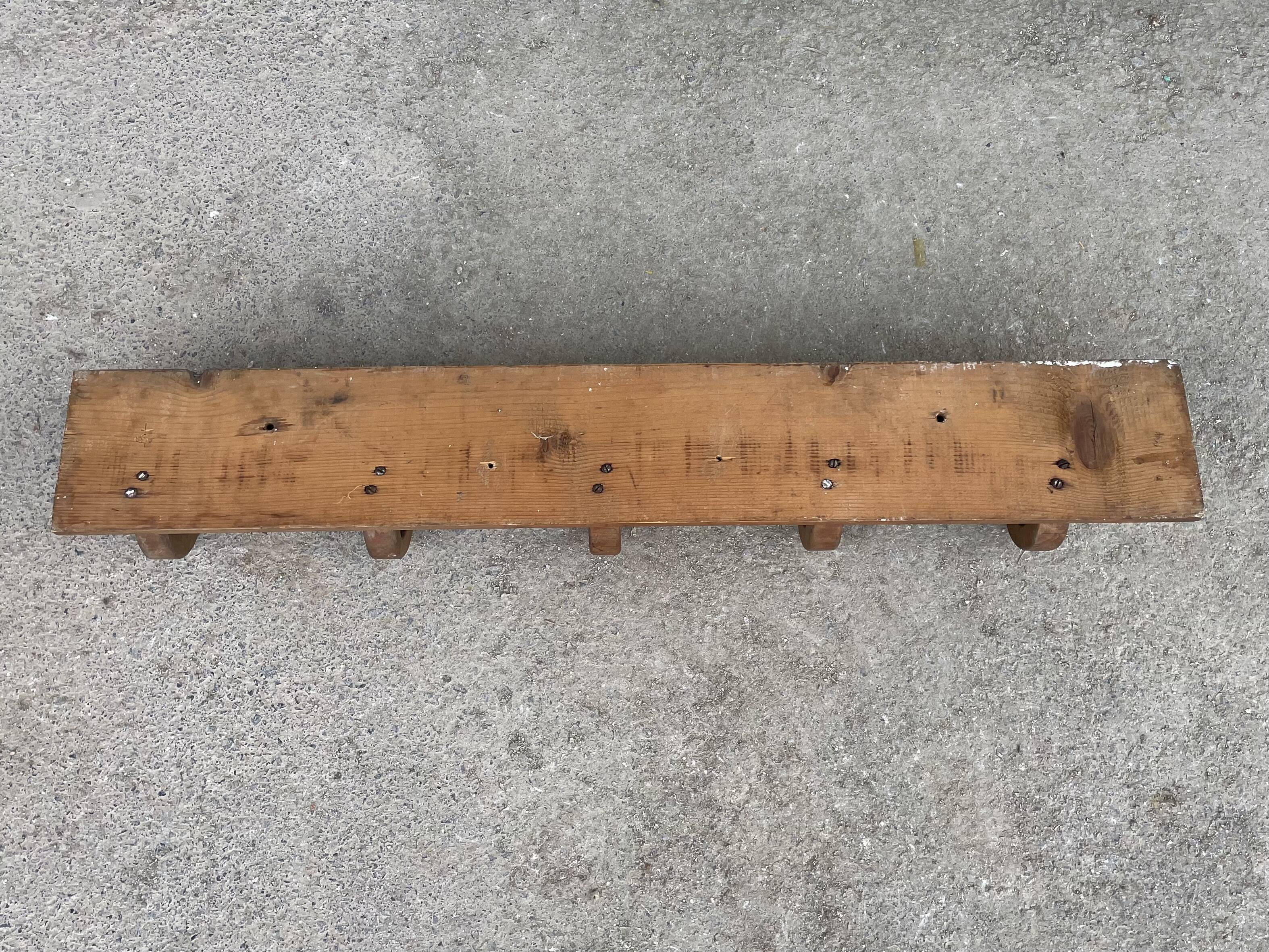 Wooden wall-mounted coat rack with 5 hooks