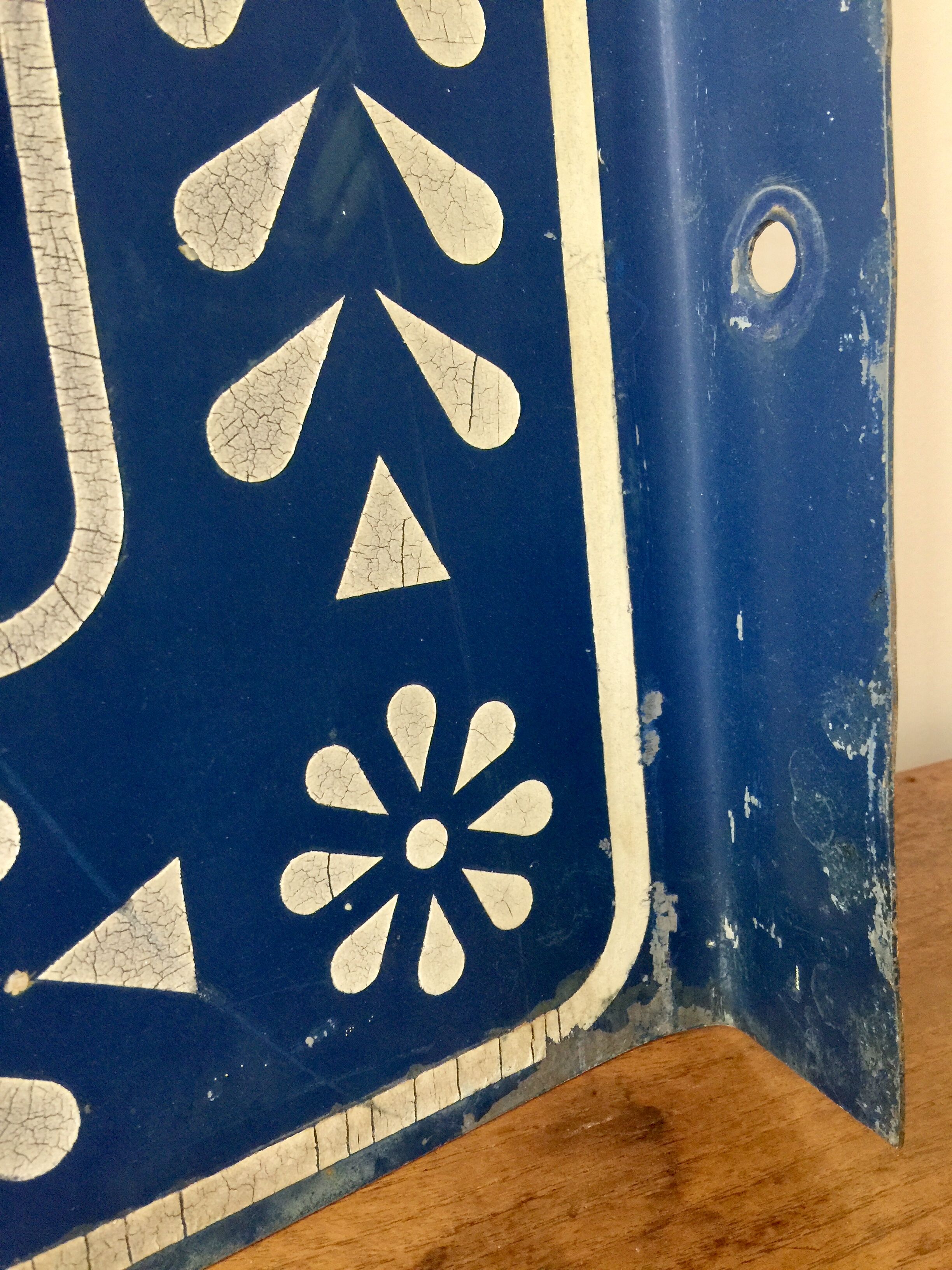 Two-sided iron plate Hotel and pottery