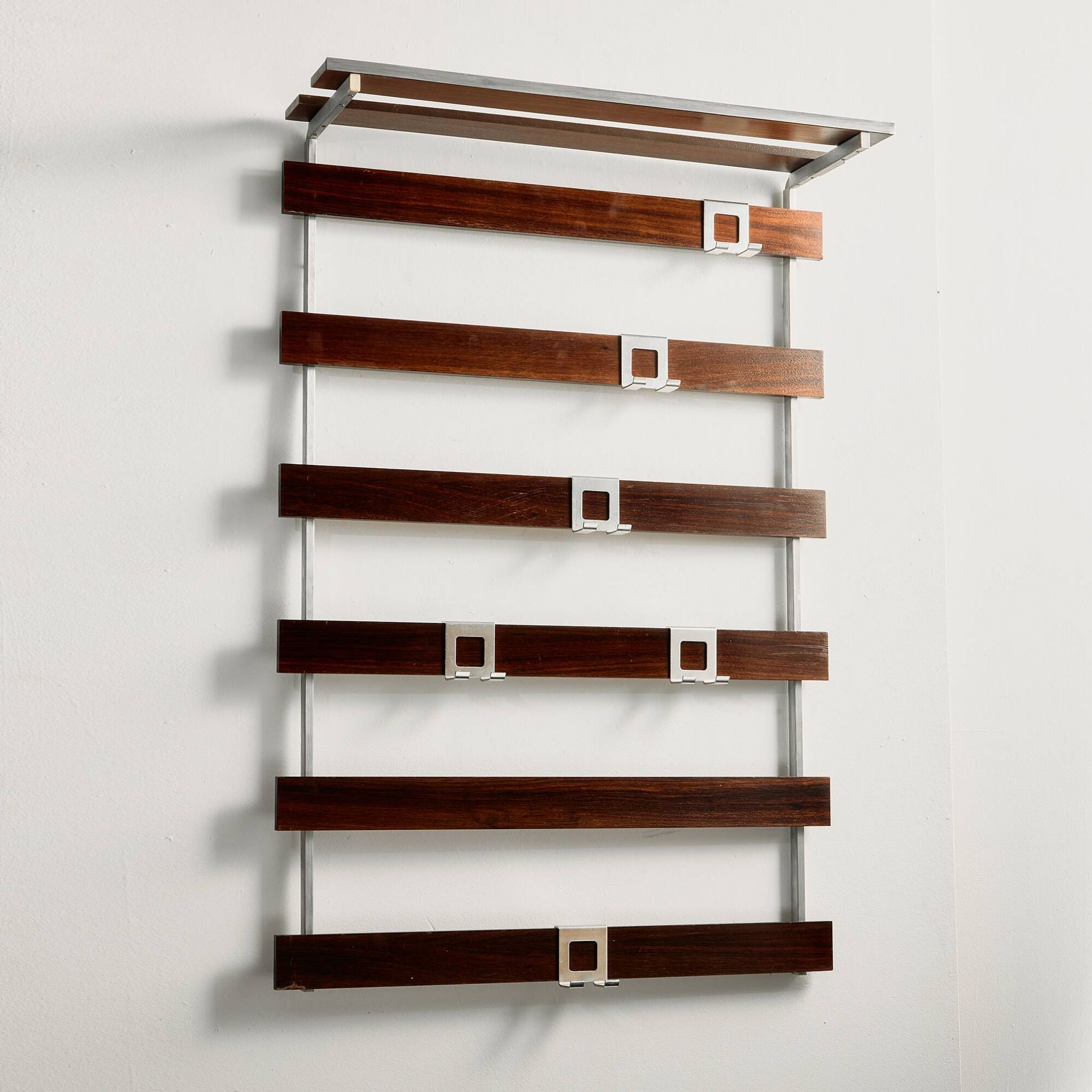 Portemanteau en palissandre et métal