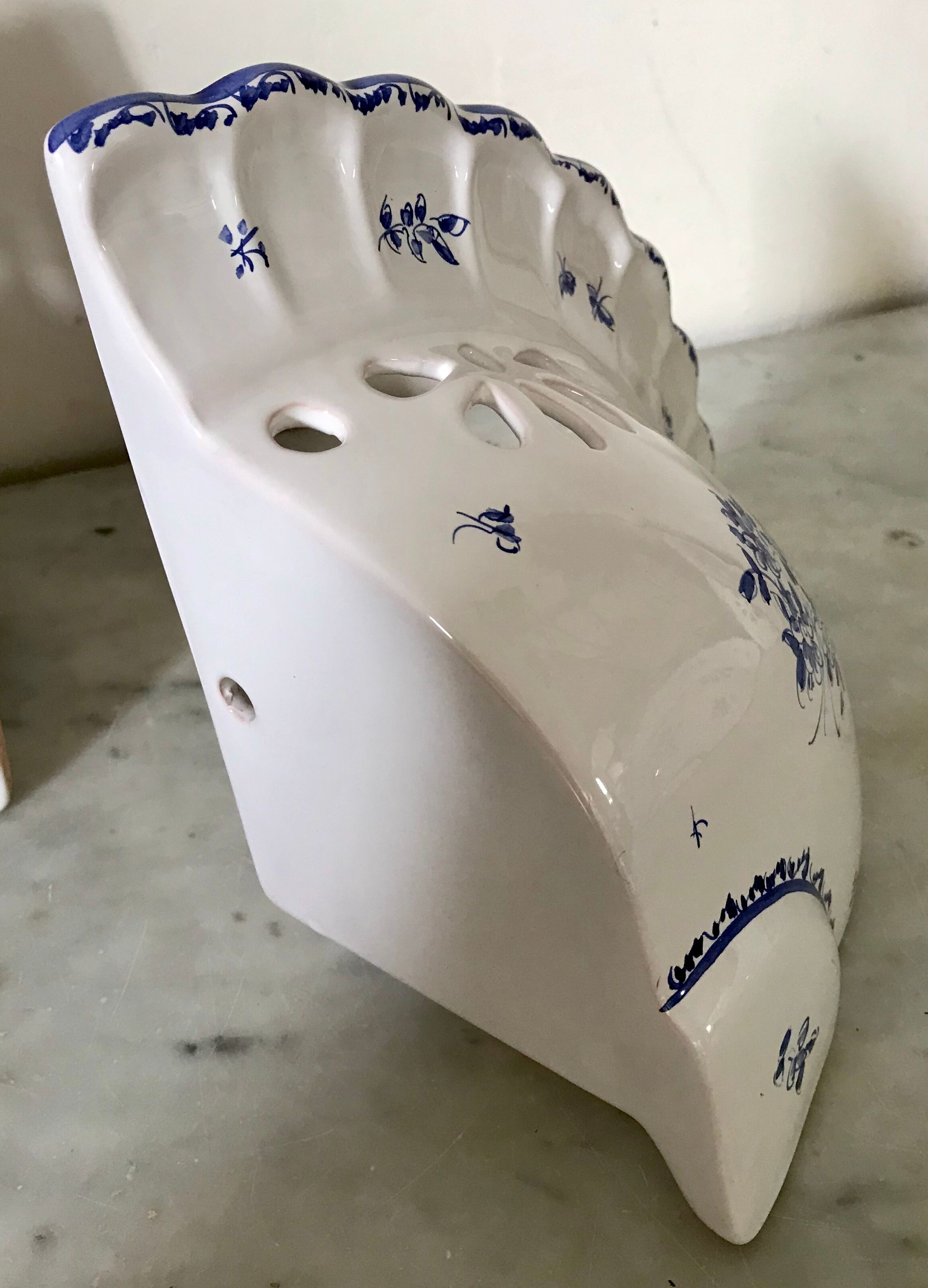 Moustiers ceramic angle sconce