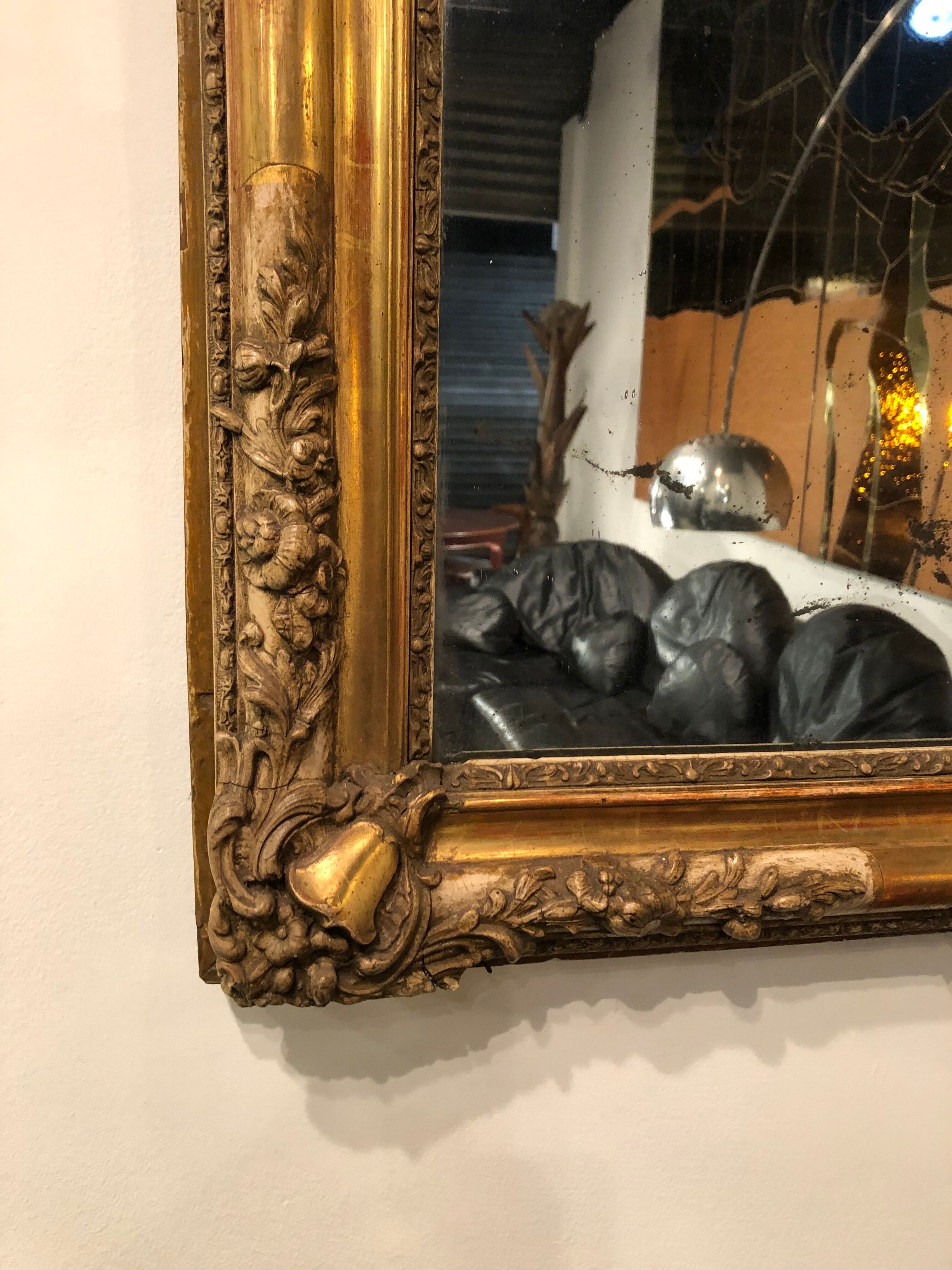 Miroir d'époque Restauration en bois stucké doré - 125x78cm