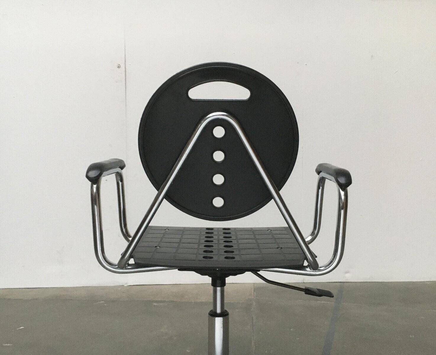 Postmodern Italian swivel chair Charlie by Carlo Bimbi & Nilo Gioacchini for Segis, 1980s.