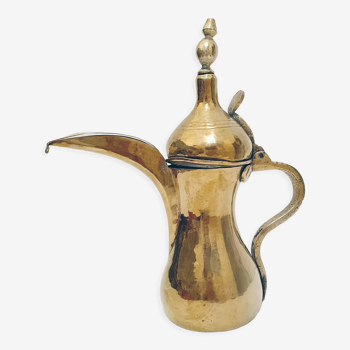 Oriental teapot in brass
