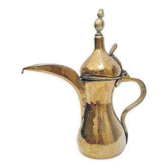 Oriental teapot in brass