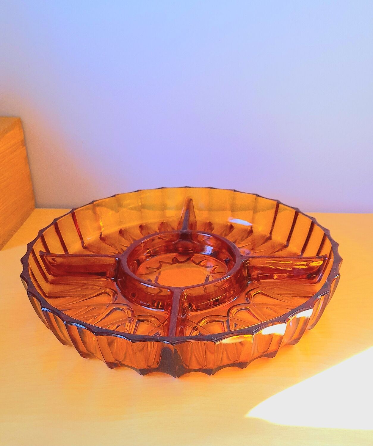 Servant cup in amber glass for aperitifs