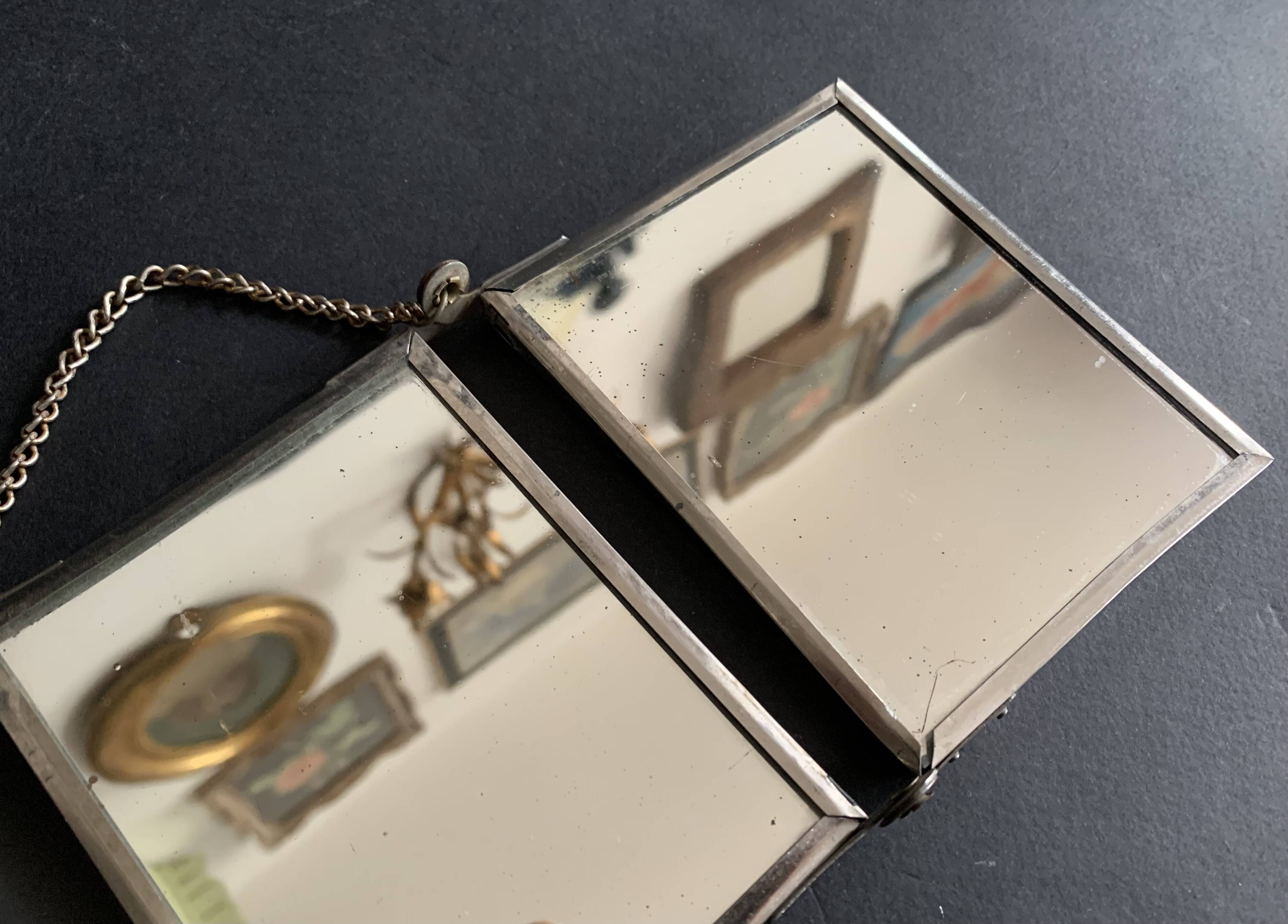 Miroir triptyque miniature, illustration exposition universelle de 1900
