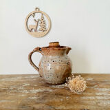 Sandstone pitcher