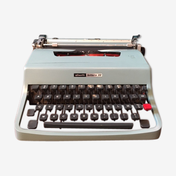 Machine à écrire Olivetti, modèle Lettera 32