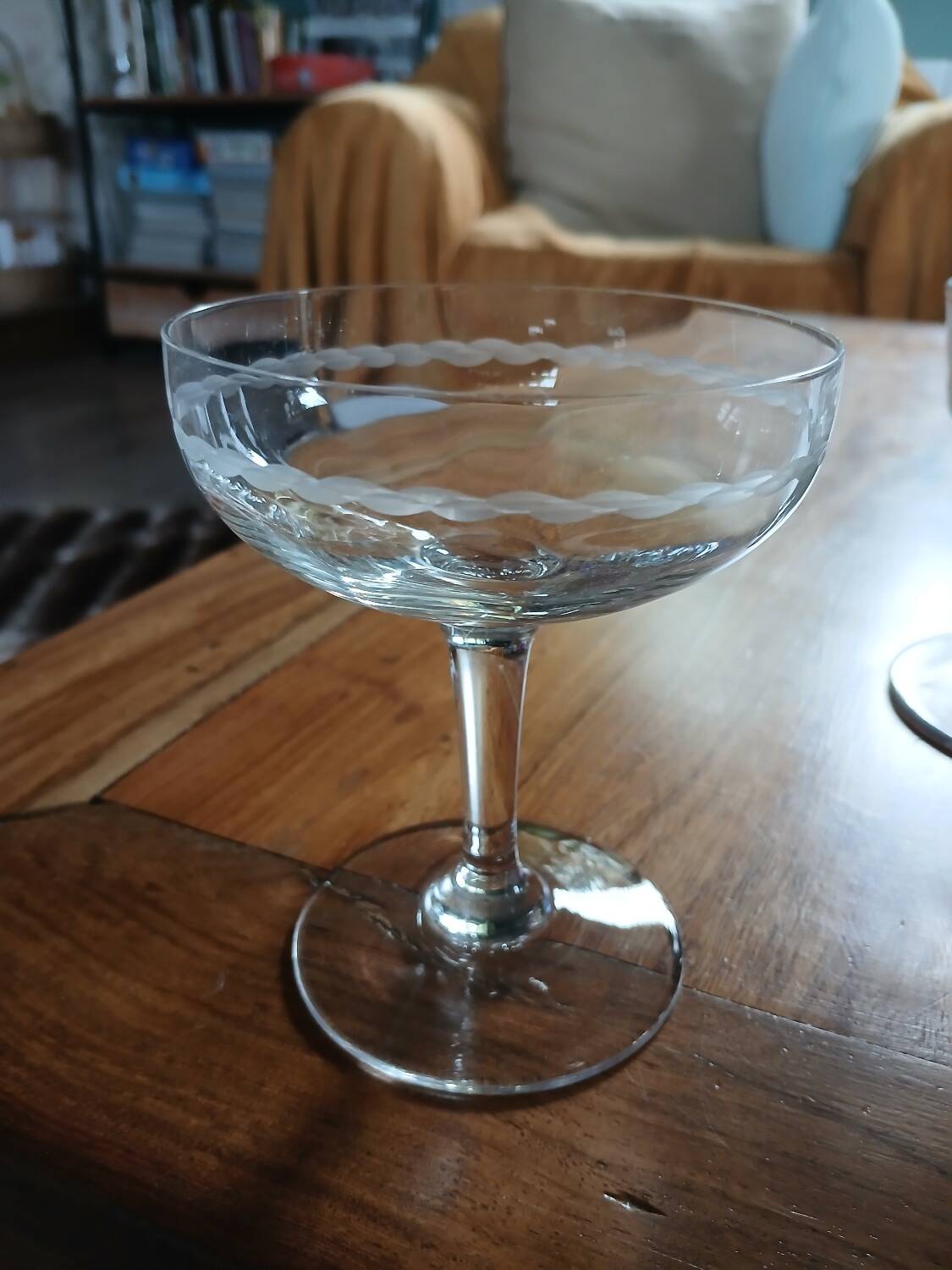 8 mismatched vintage champagne coupes