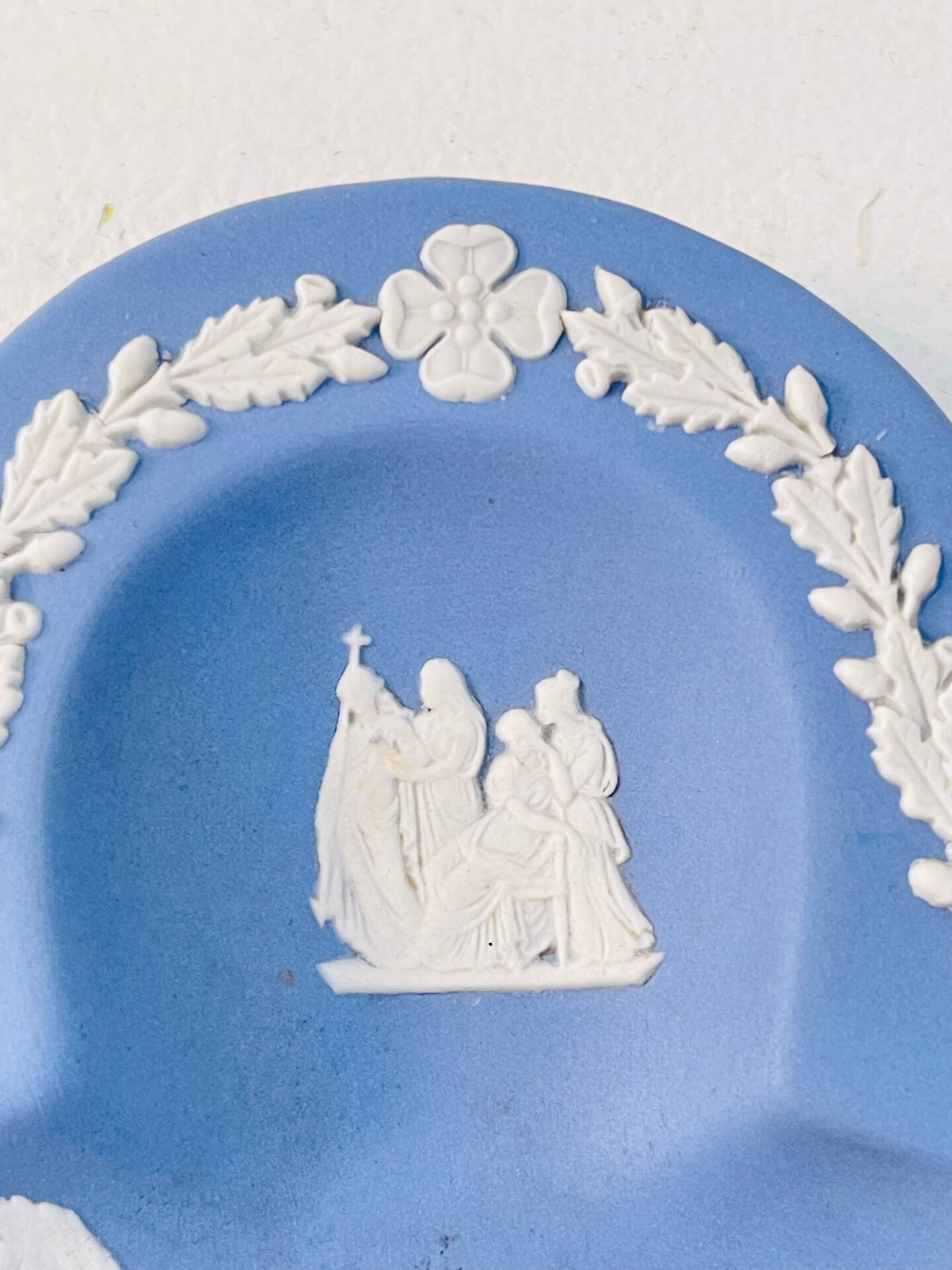 Small Wedgwood blue jasperware trinket dish – England
