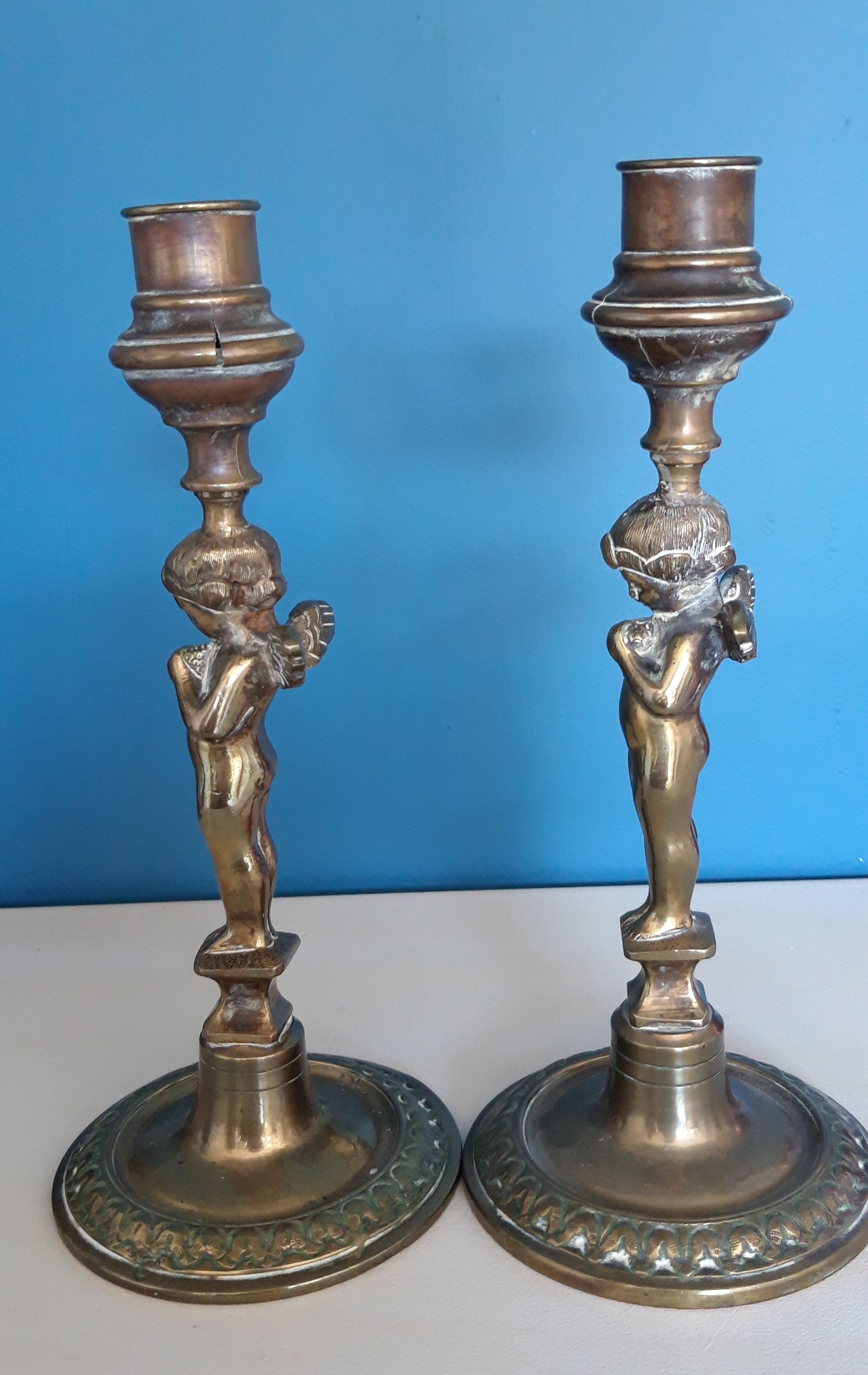 Paire de chandeliers en métal