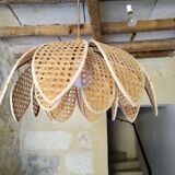 Lotus suspension in vintage cannage