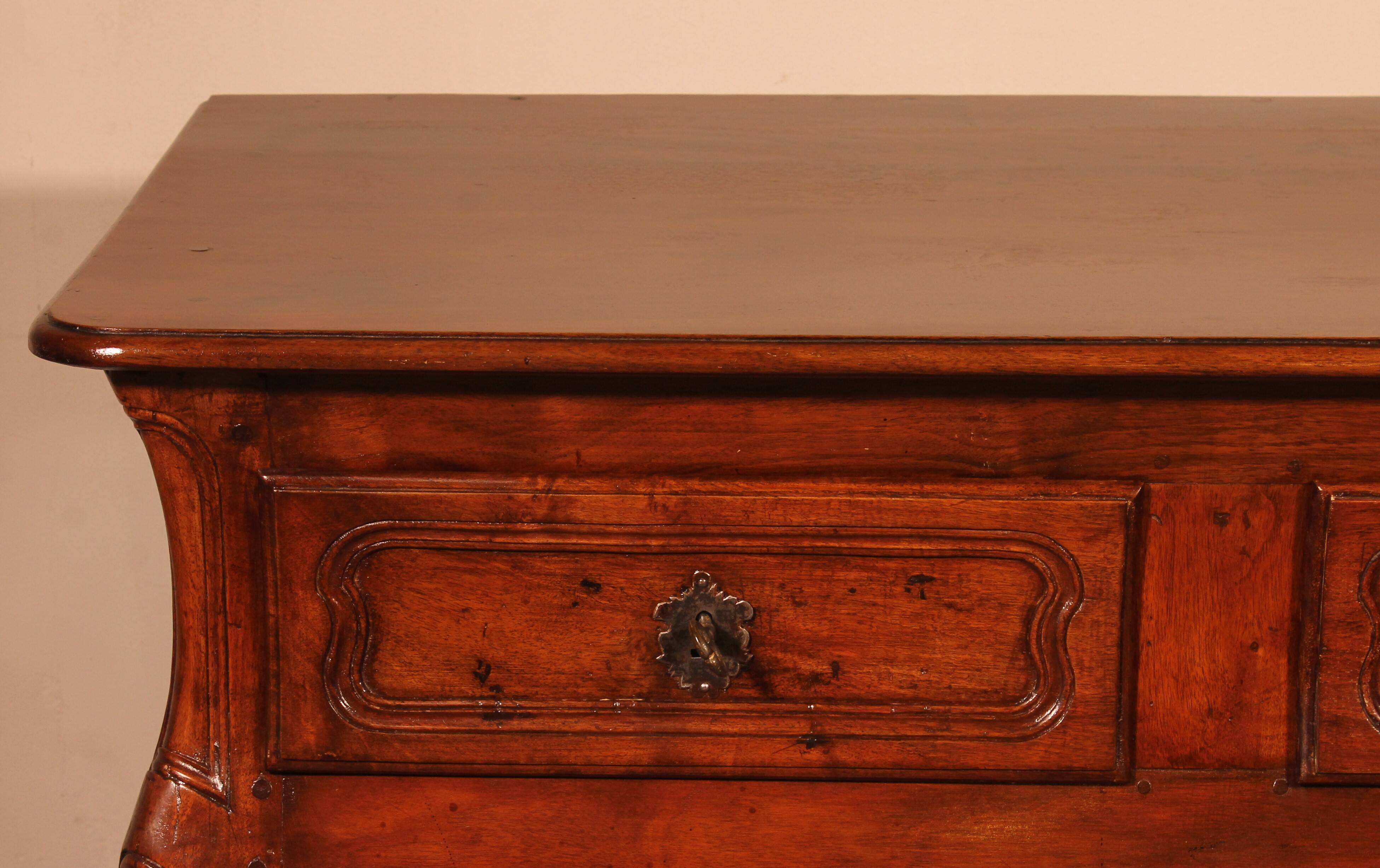Small Walnut Tomb Chest of Drawers - 18th Century