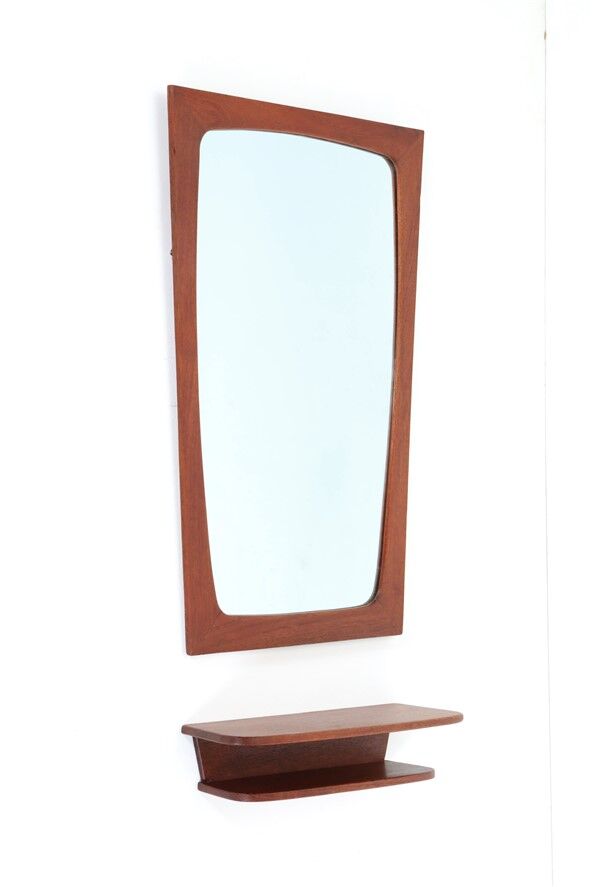 Set consisting of mid-century teak wall mirror and shelf / Danish modern design / 1960s