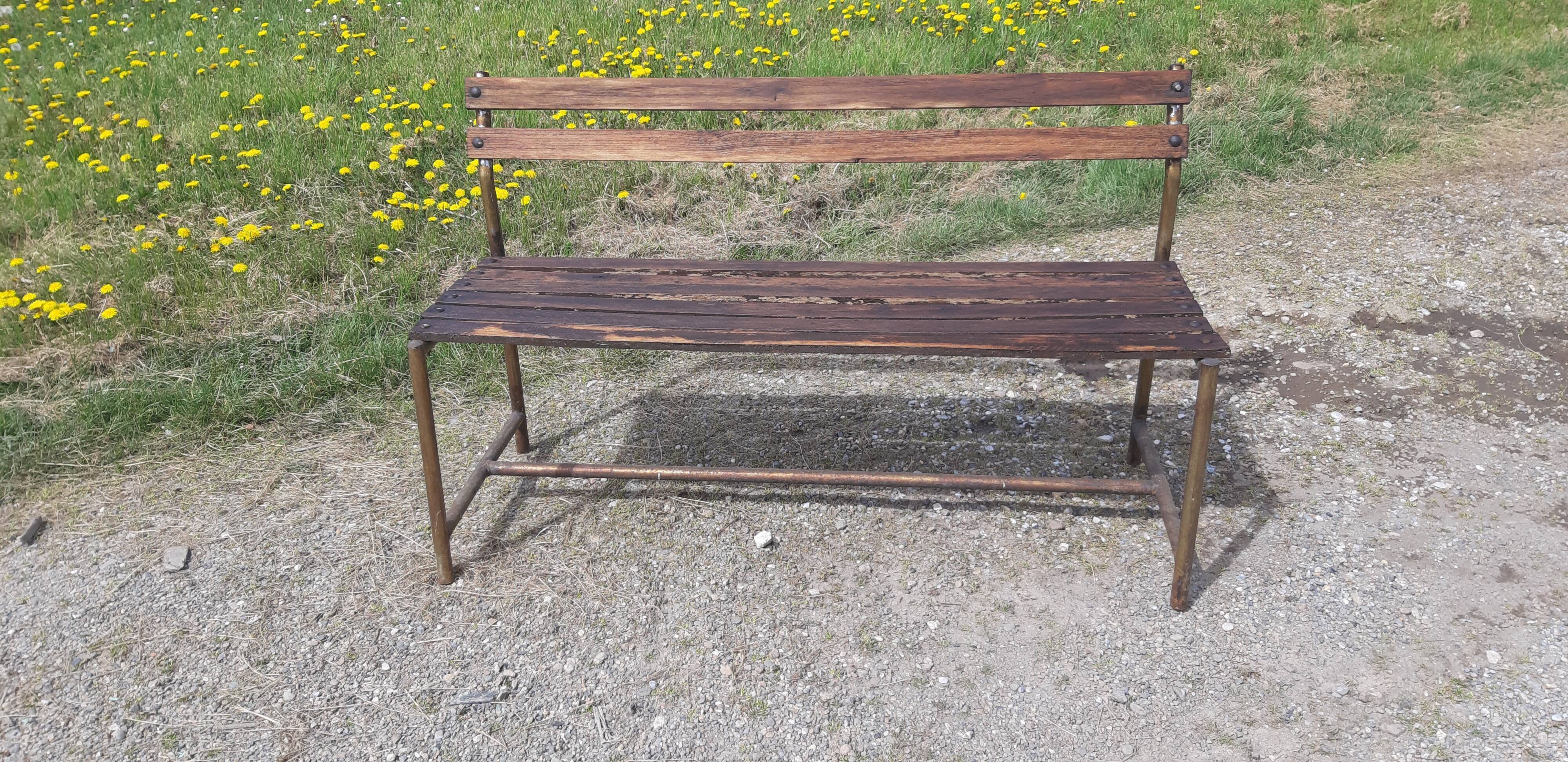 Bench of the 50s in iron and wood