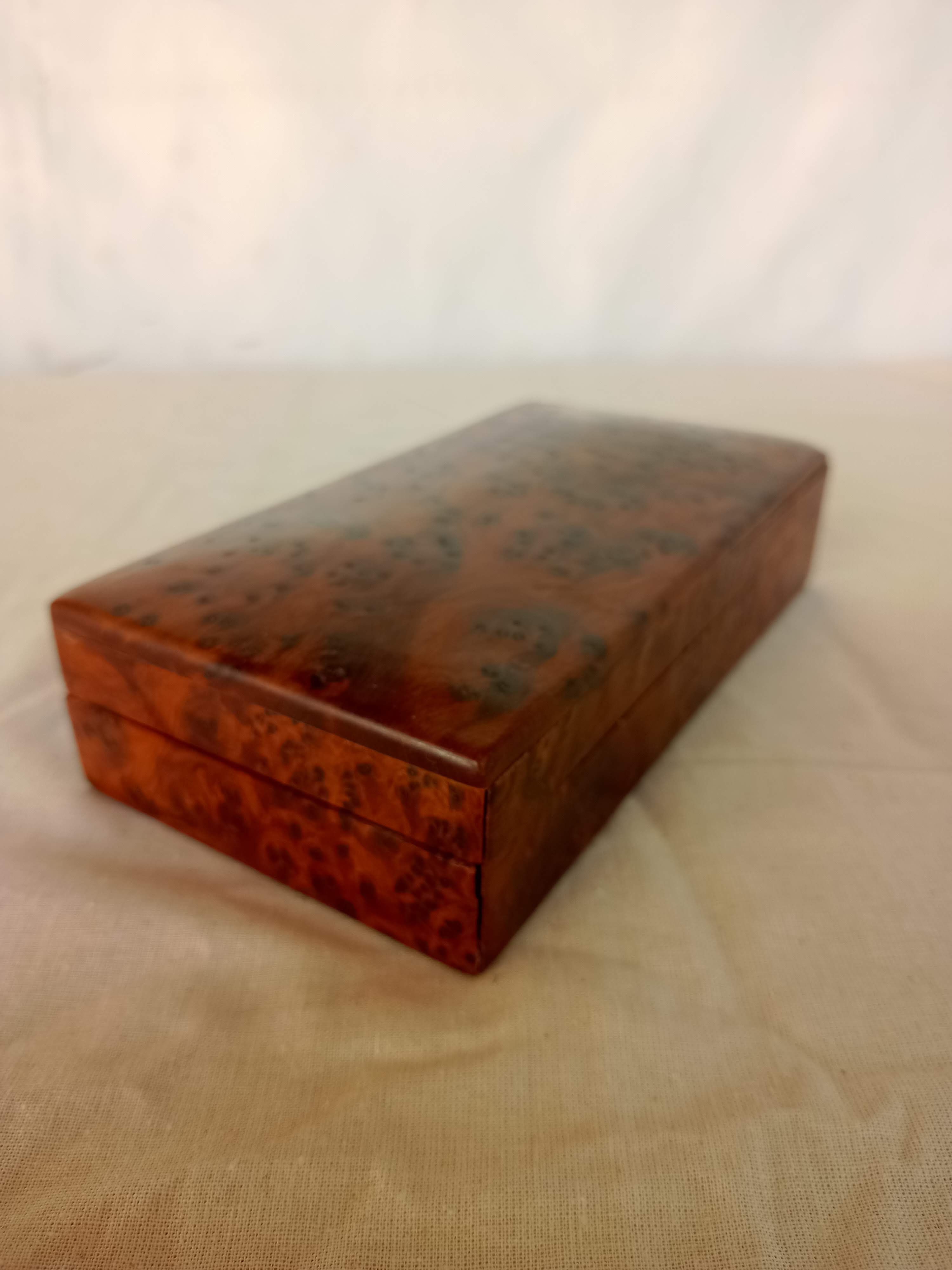 Solid cedar magnifying glass box