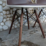Pair of Ray and Charles Eames chairs on Dowel Bases, Herman Miller USA