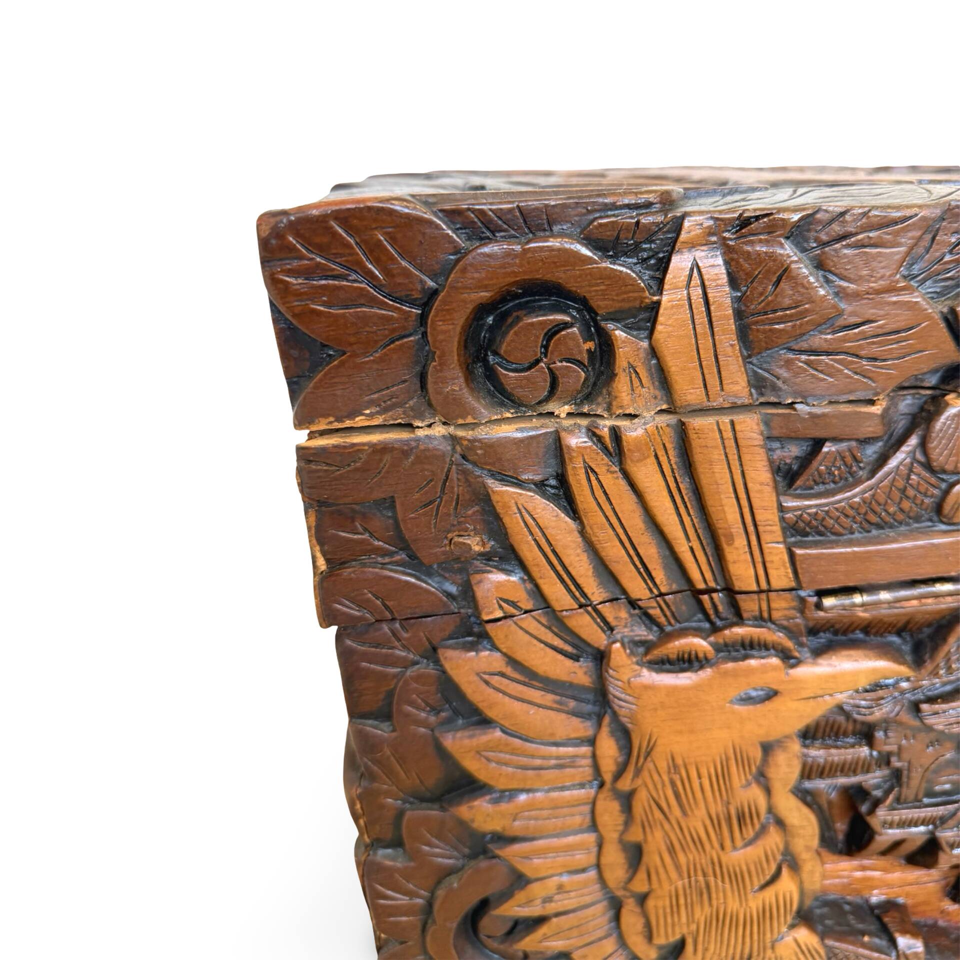 Antique Chinese Carved Export Chest – Dragon, Phoenix & Landscape Deco