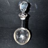 Carafe ancienne en cristal gravé à l'acide - décor rocaille et feuillage 1900 - 23cm
