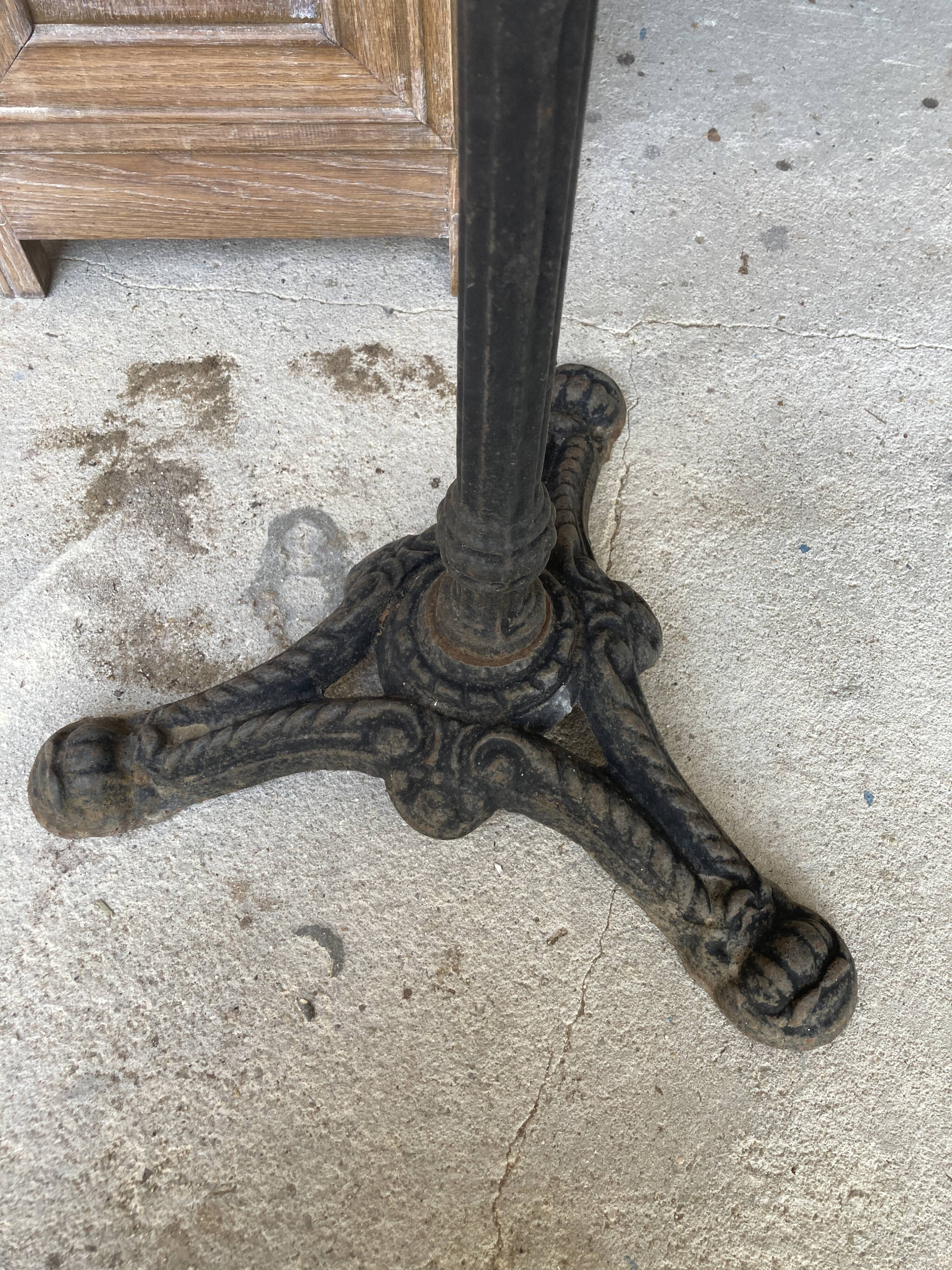 Bistro table eats standing up