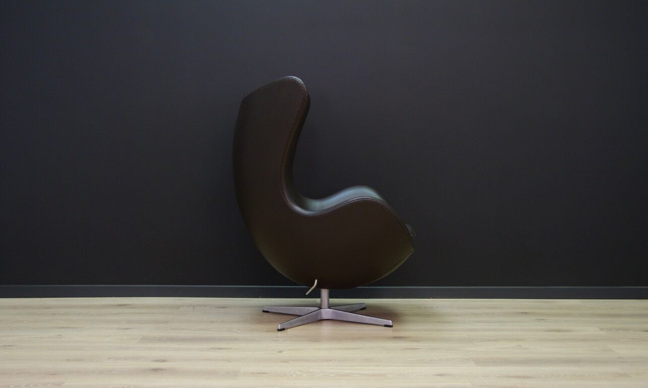 Arne jacobsen armchair the egg danish design