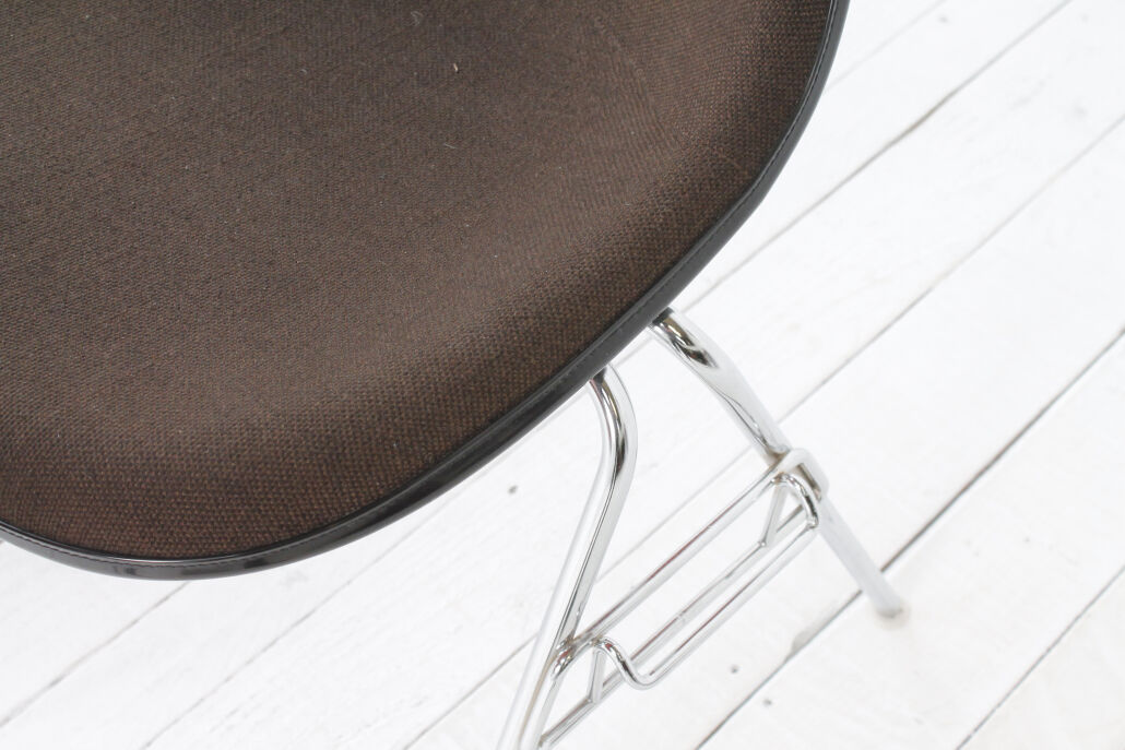 Set of 4 side chairs by Charles & Ray Eames for Herman Miller