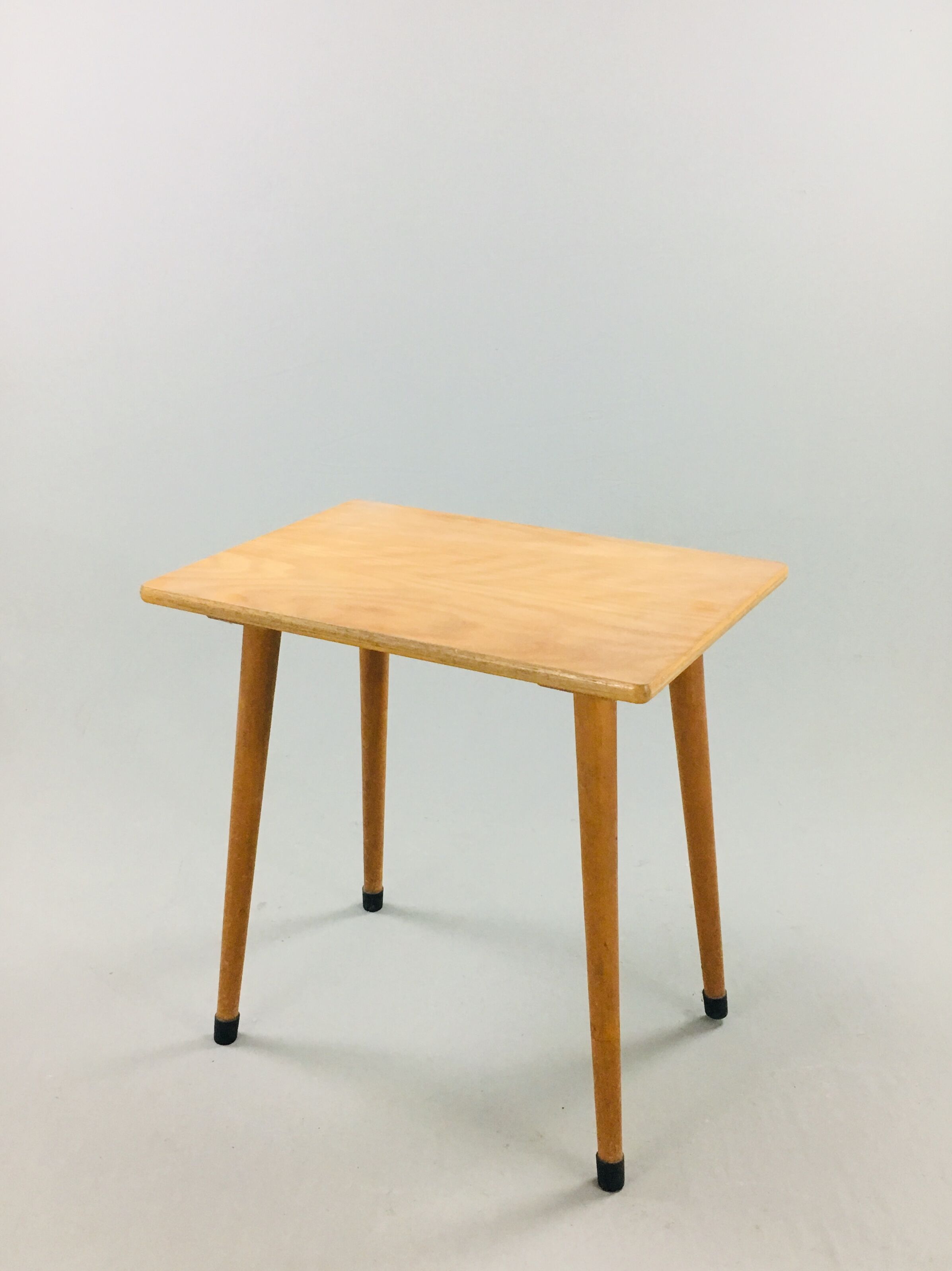 Child wrting desk