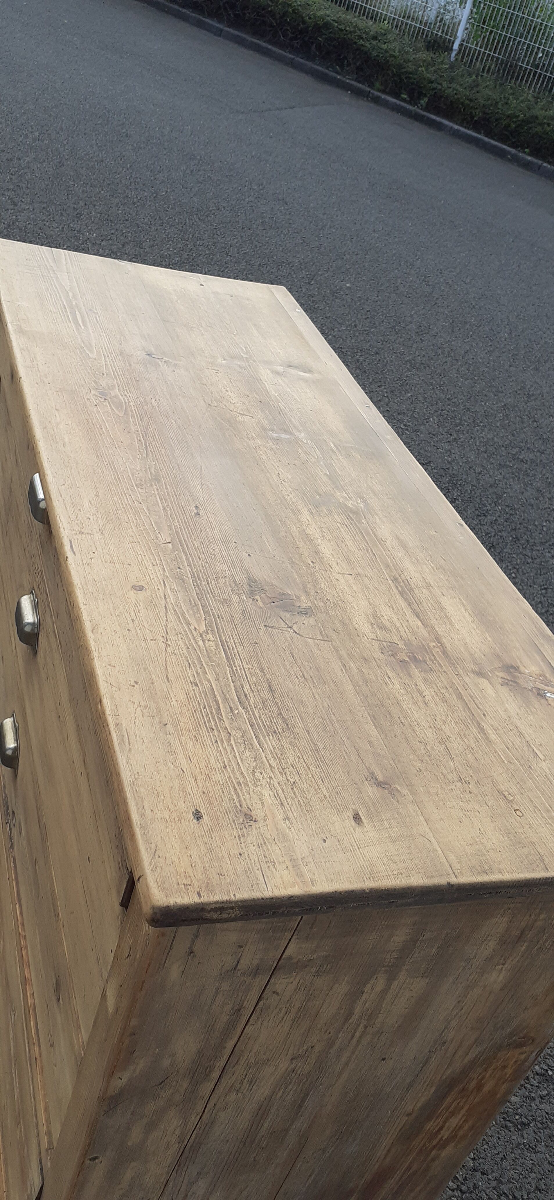 Ancient chest of drawers