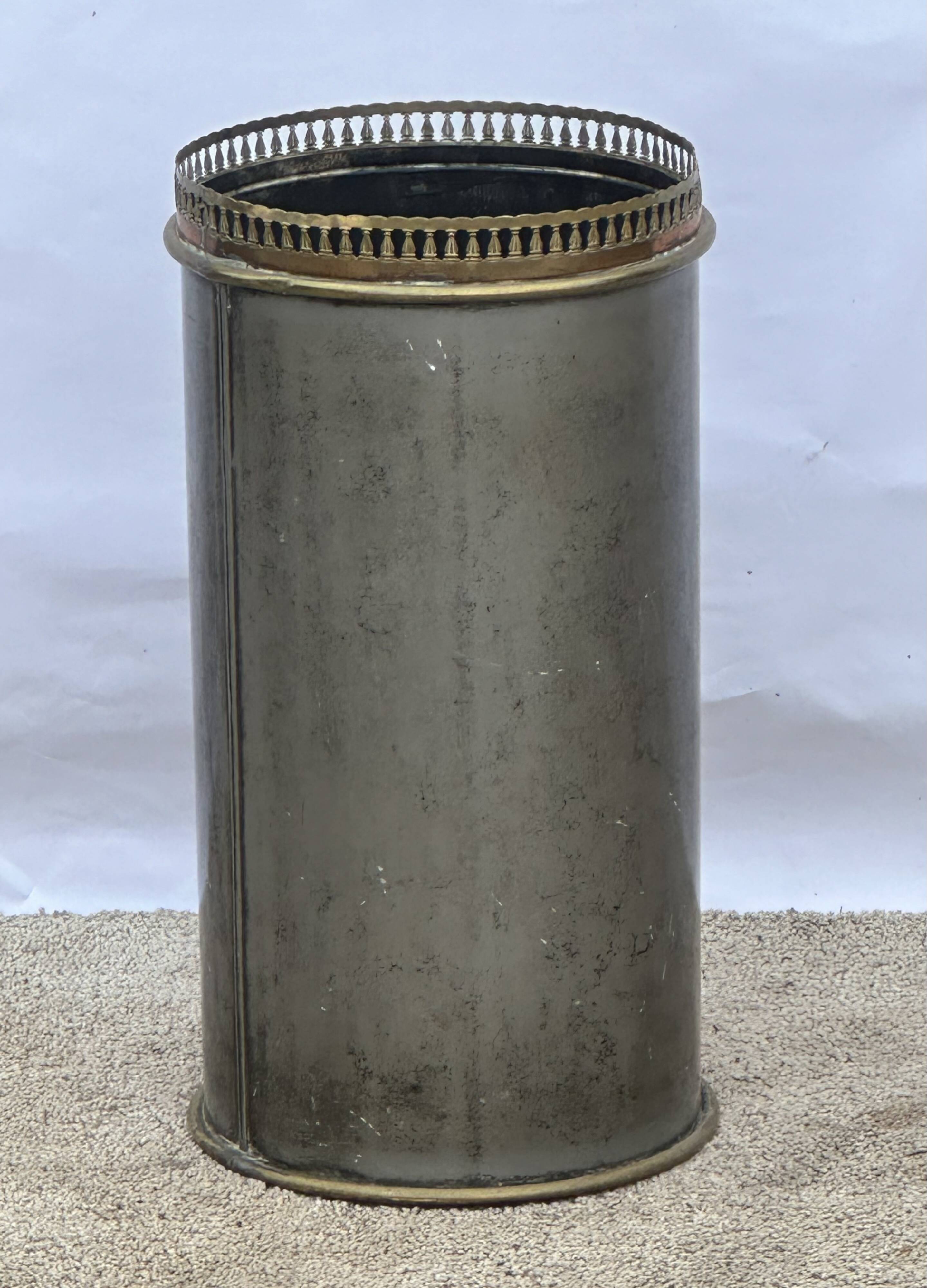 Wastebasket or umbrella stand