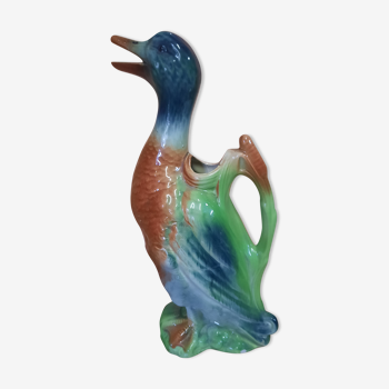 Duck-shaped pitcher