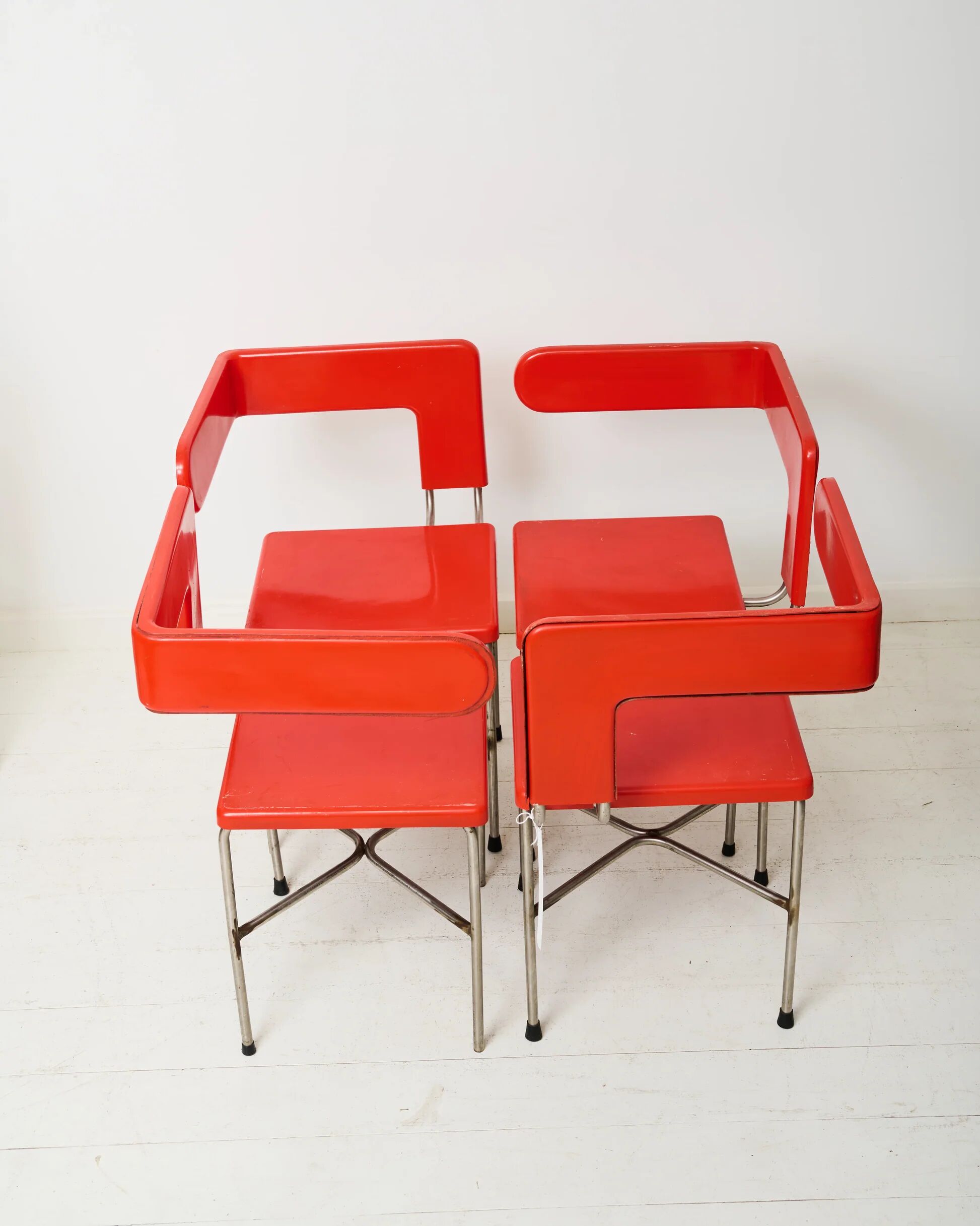 Chaises asymétriques (4), post-moderne, Italie, 1980s