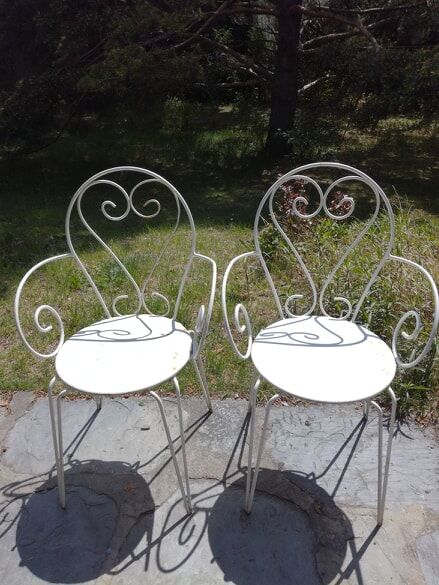 Paire de fauteuils en métal