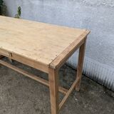 Farm table