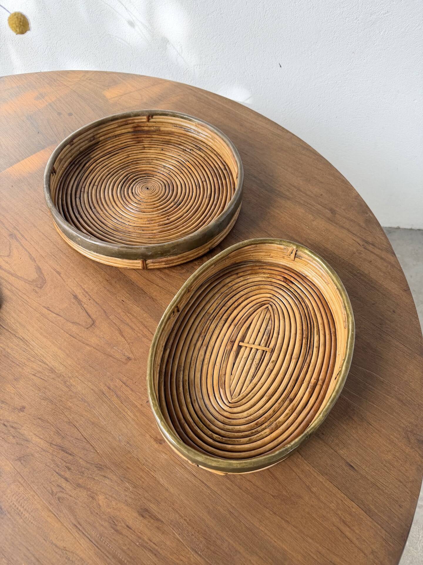 Round rattan and brass trays 1970 by Gabriella Crespi