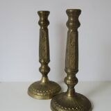 Paire d'anciens bougeoirs en laiton