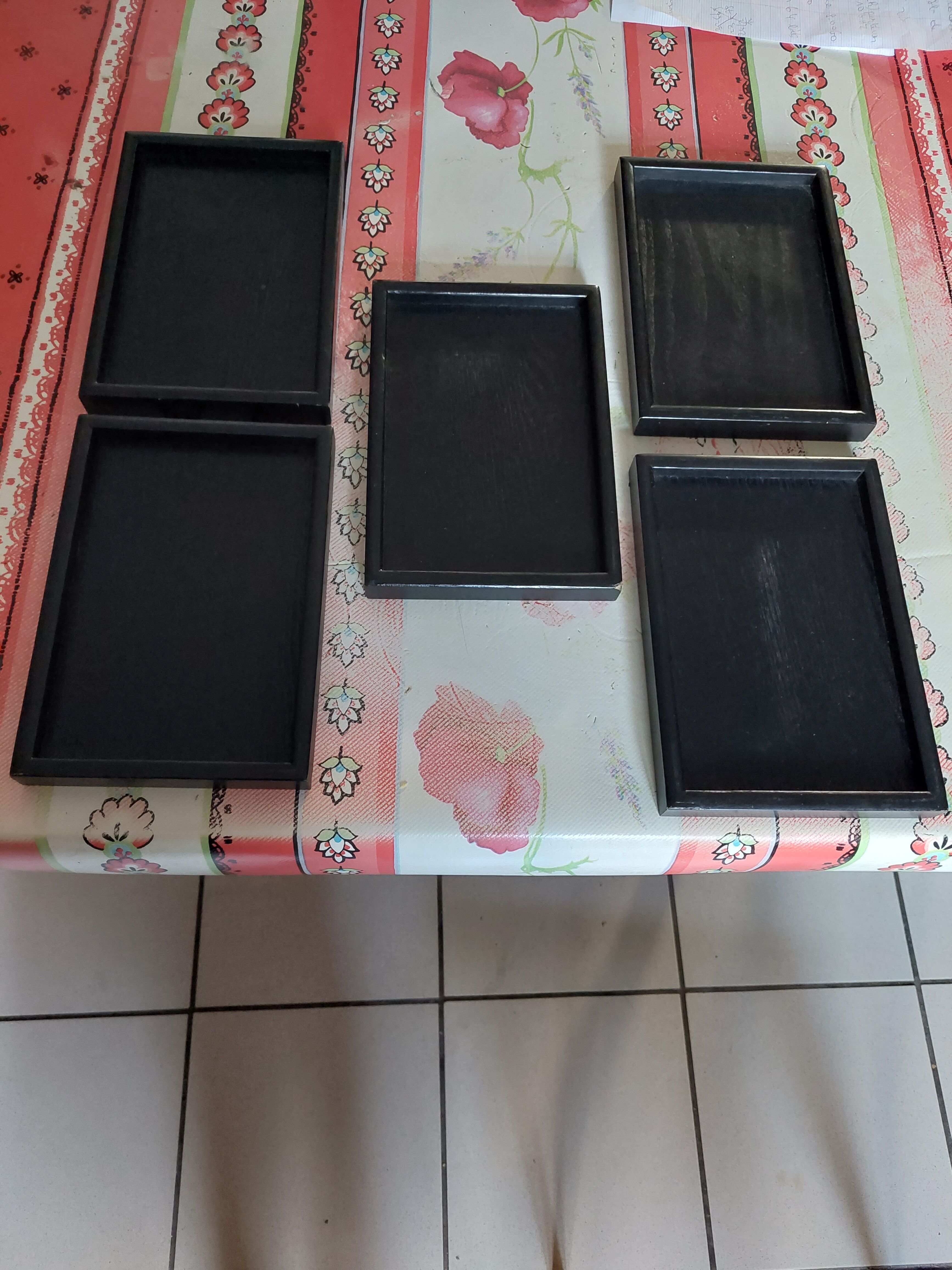 Set of 5 used rectangular wooden serving trays
