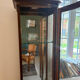 Vitrine en merisier verni