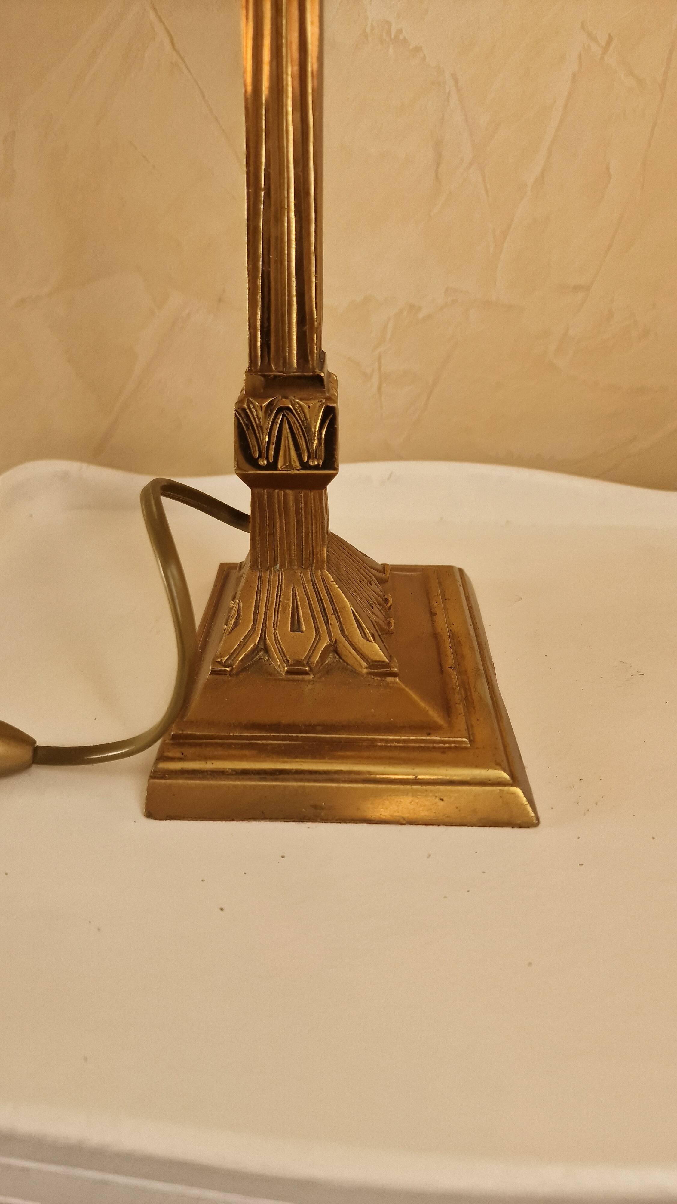 Pied de lampe art deco en laiton