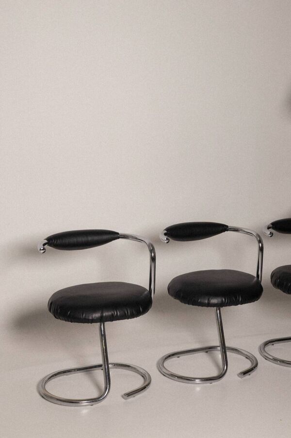 4 chaises cobra de giotto stoppino