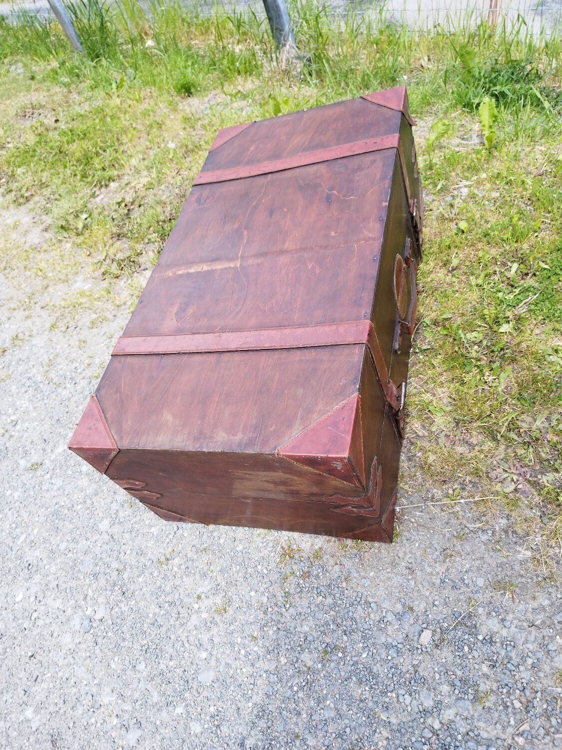 Furniture trunk wood coffee table shelves library suitcase